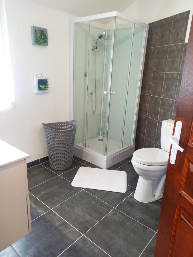 La Pouletterie Apartment โลช ภายนอก รูปภาพ