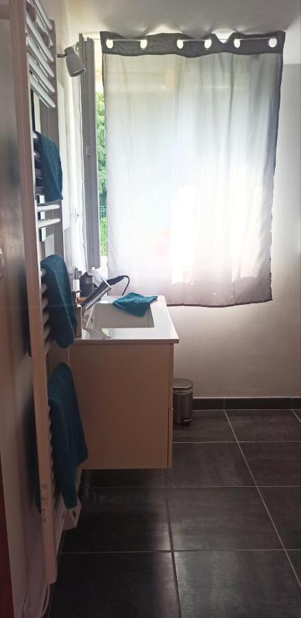 La Pouletterie Apartment โลช ภายนอก รูปภาพ