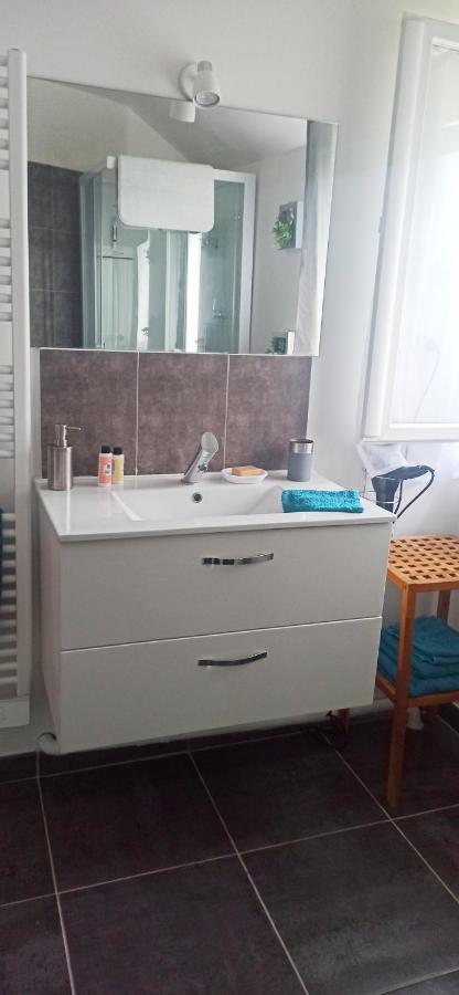 La Pouletterie Apartment โลช ภายนอก รูปภาพ