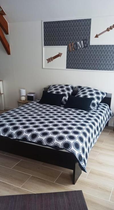 La Pouletterie Apartment โลช ภายนอก รูปภาพ